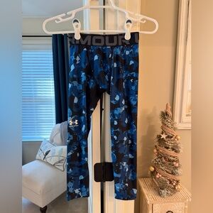 Brand New - Under Armour Youth Leggings - Youth Small